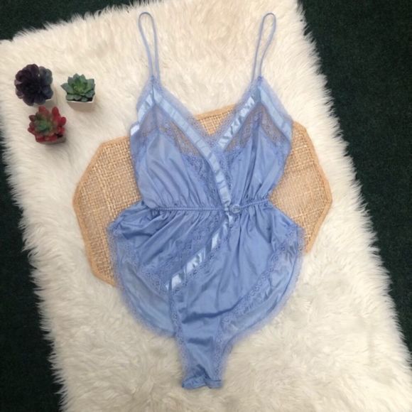 Vintage Teddy - Picture 2 of 14